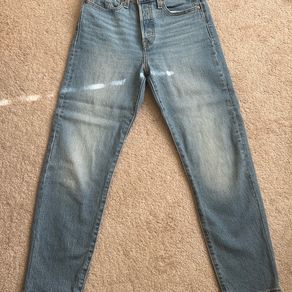 Levi — Women’s Wedgie Straight Jeans